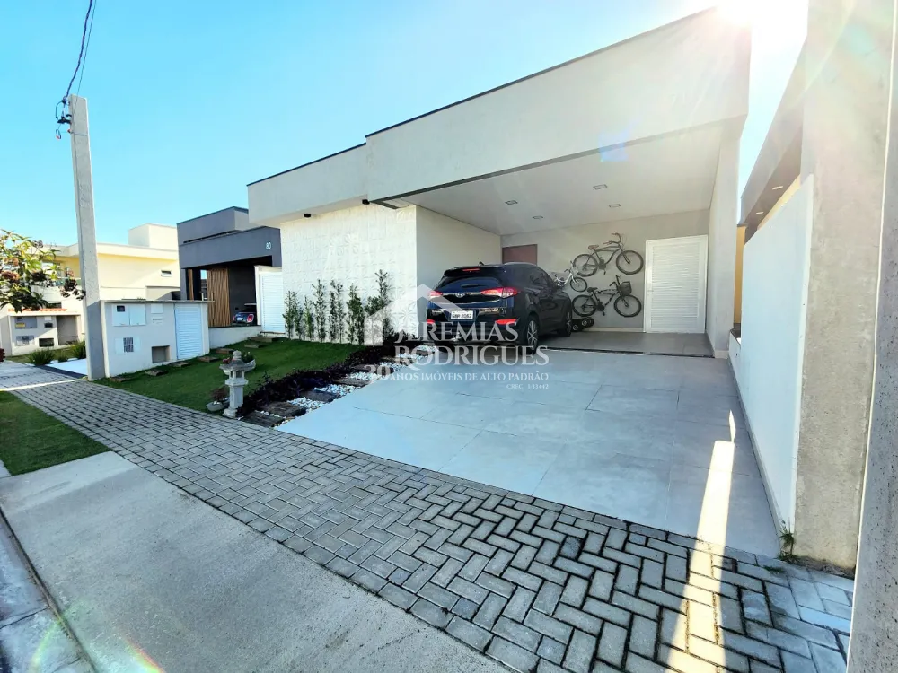 Casa com 3 quartos, 252 m² - Condomínio Ouro Ville - Taubaté/SP