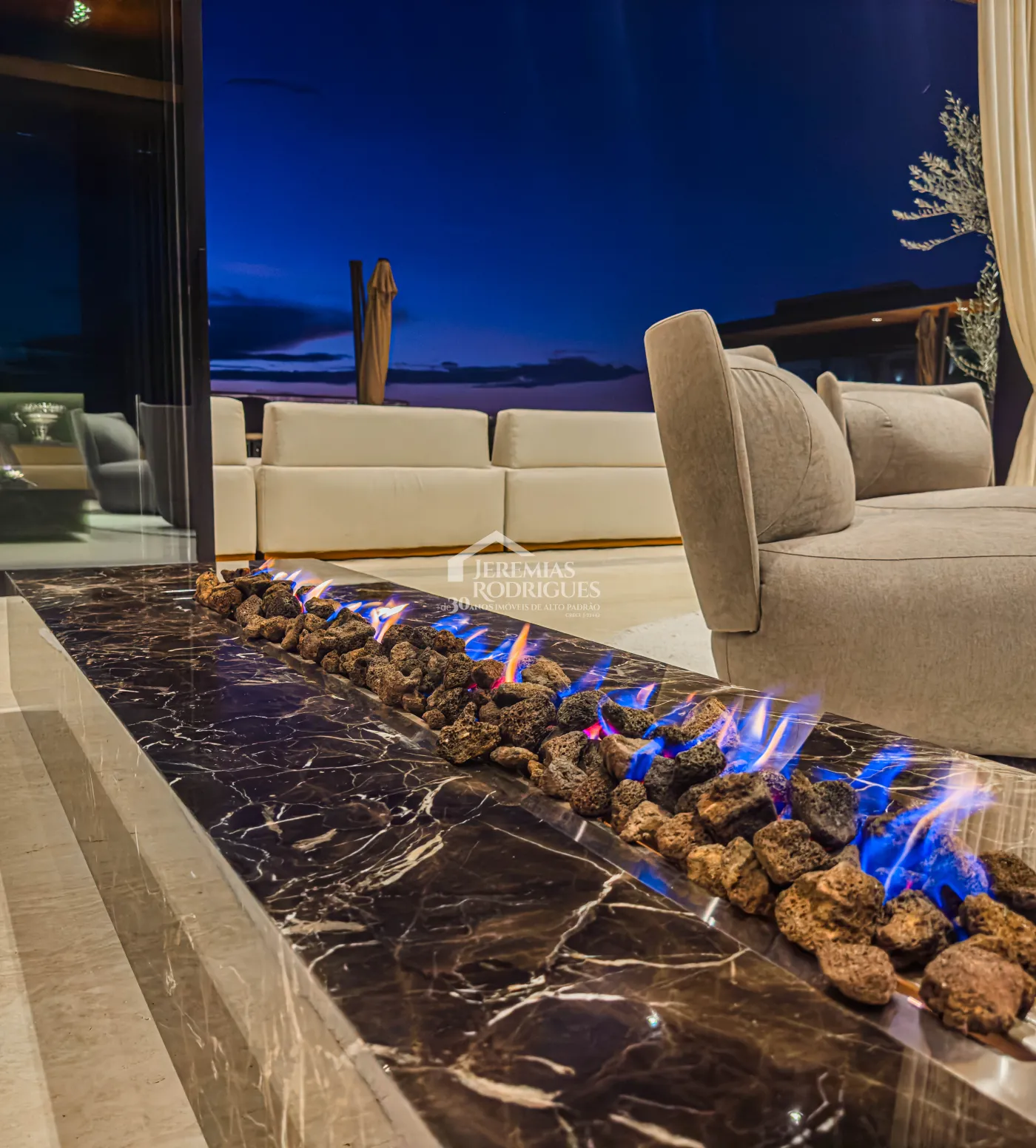 Mansão à venda com 11 suítes no Condomínio Gran Ville em Campos do Jordão/SP.