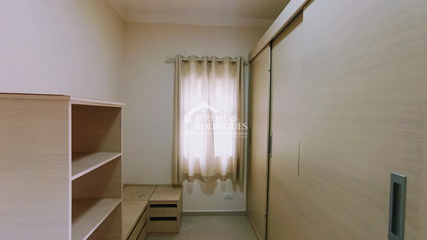 Casa à venda com 5 dormitórios no Condomínio Taubaté Village em Taubaté/SP.