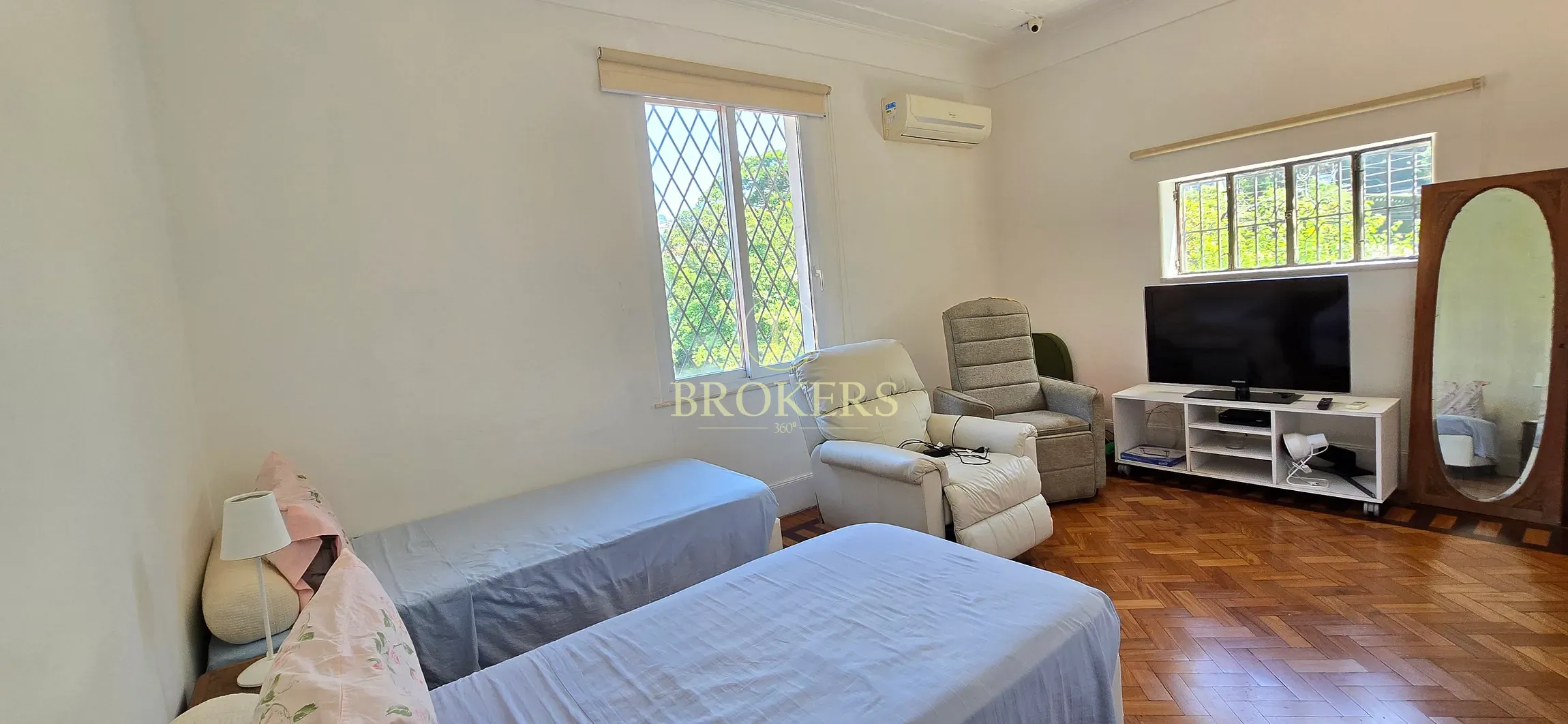 Mansão Colonial a venda em Santa Teresa: 2 Casas, Piscina e Área Gourmet. Terreno de 2.000m² , vist — foto 49