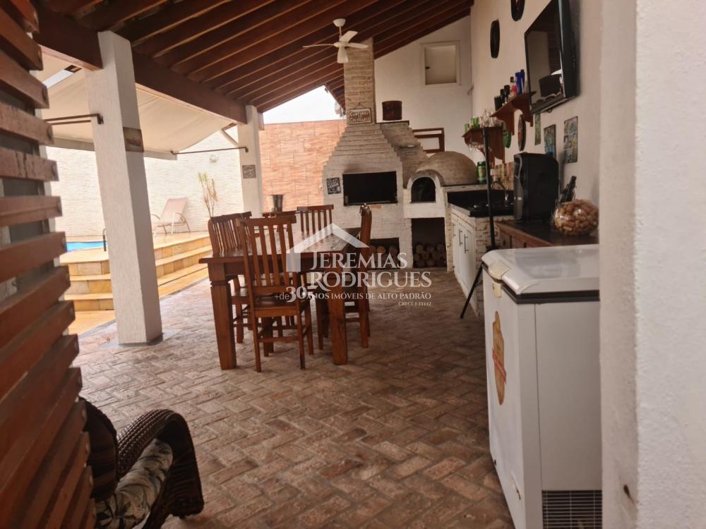 Sobrado com 4 suítes no Condomínio Real Ville