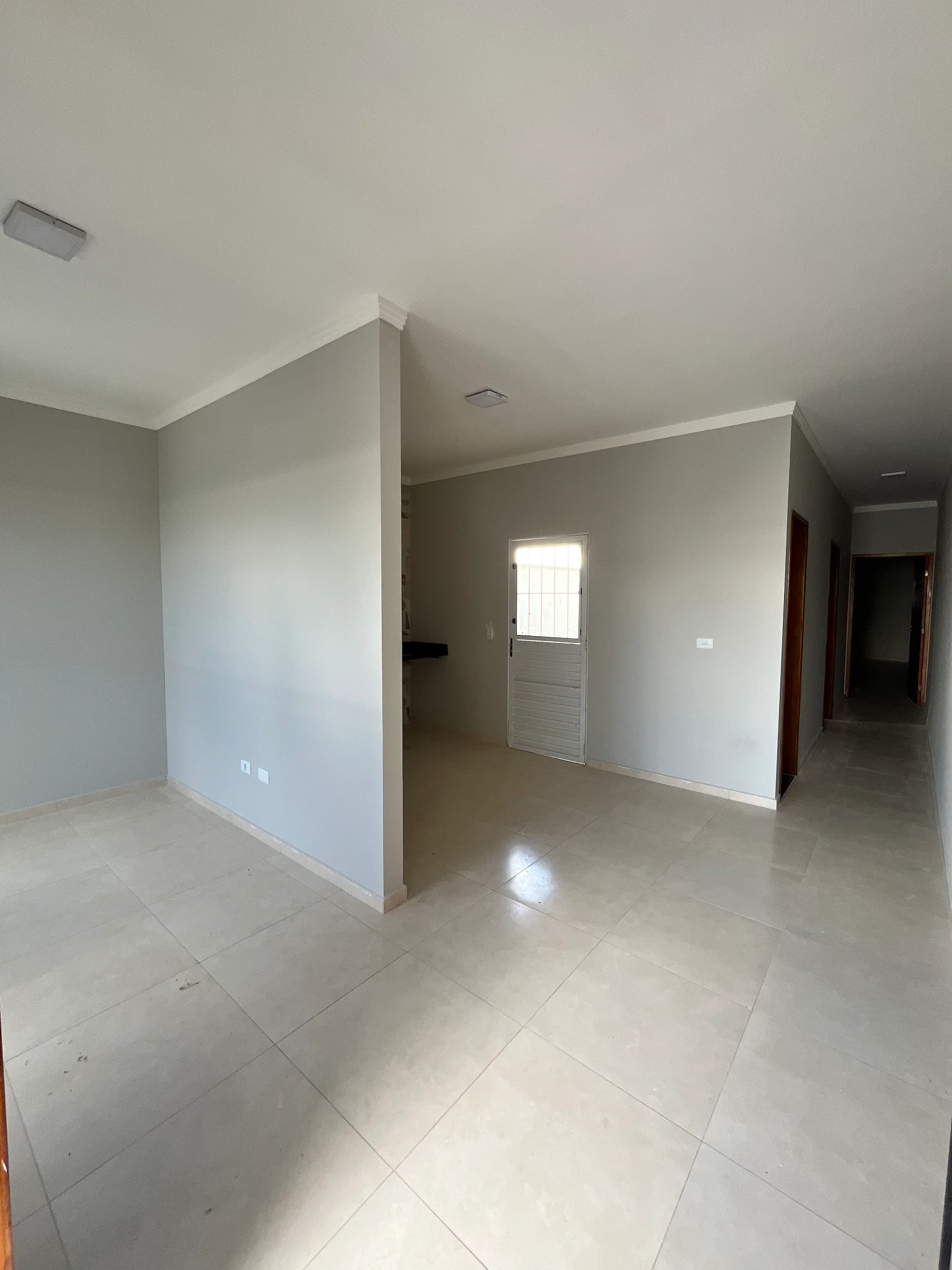 Casa à venda no Portal dos Eucaliptos em Pindamonhangaba com suíte