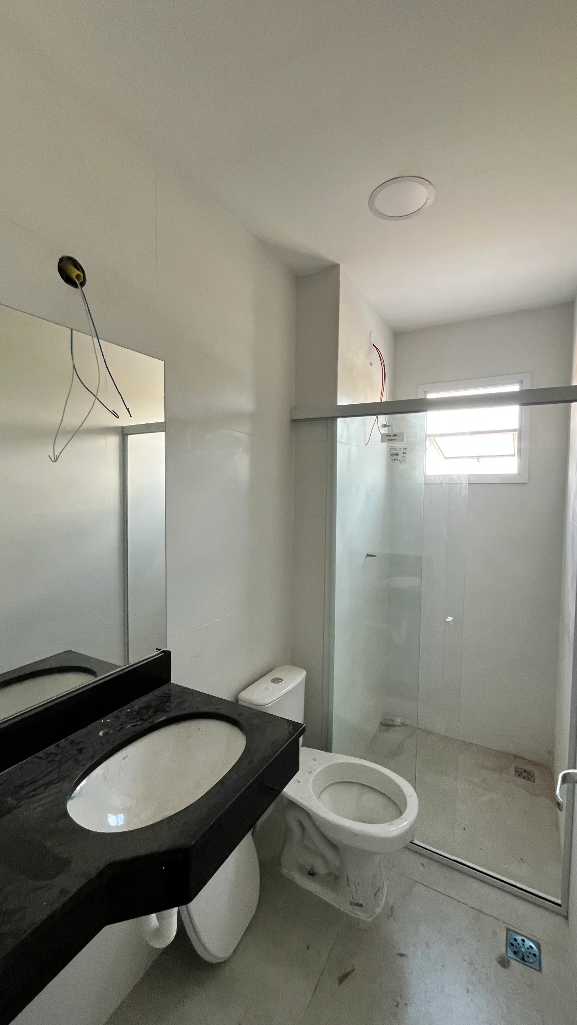 Apartamento no Edifício Santiago em Pindamonhangaba com localização privilegiada