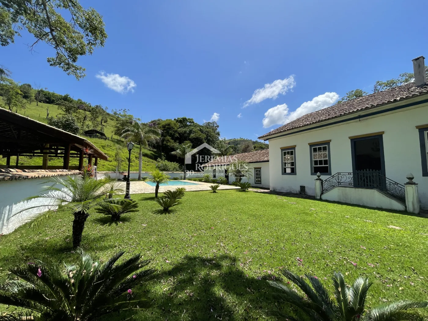 Fazenda com 12 dormitórios - Taubaté/SP