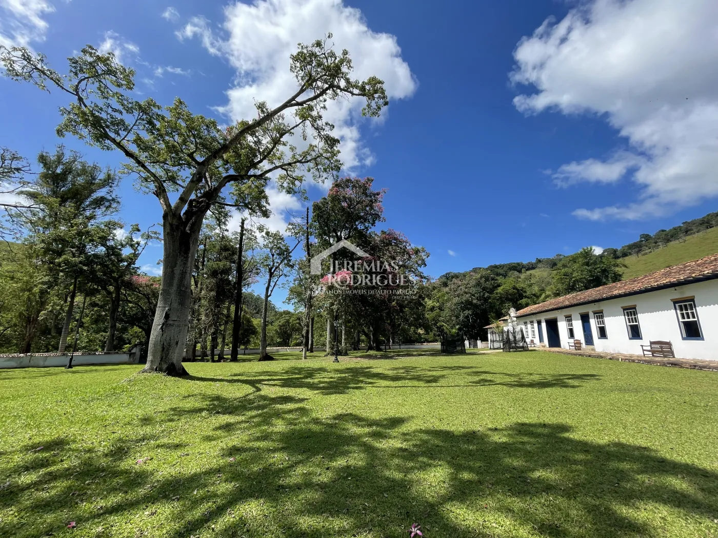 Fazenda com 12 dormitórios - Taubaté/SP