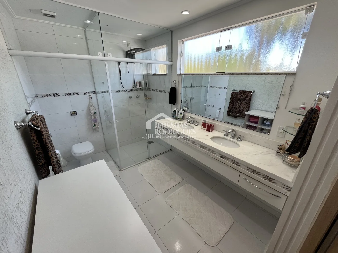 Casa à venda no Condomínio Colonial Village I em Pindamonhangaba/SP