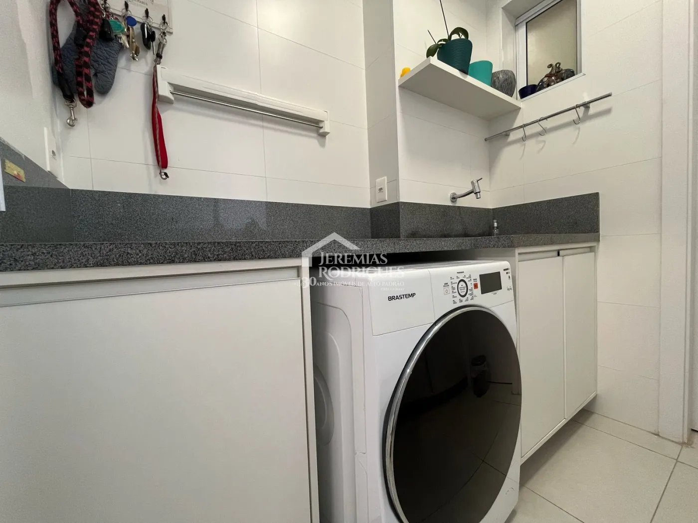 Apartamento à venda com 3 suítes, 142 m² no Condomínio Grand Terrace em Taubaté/SP.