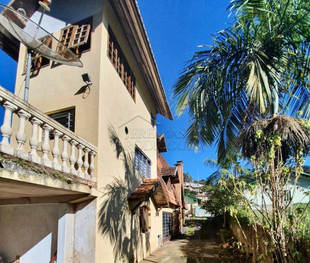 Casa à venda por R$ 880.000,00 - Santo Antônio do Pinhal/SP