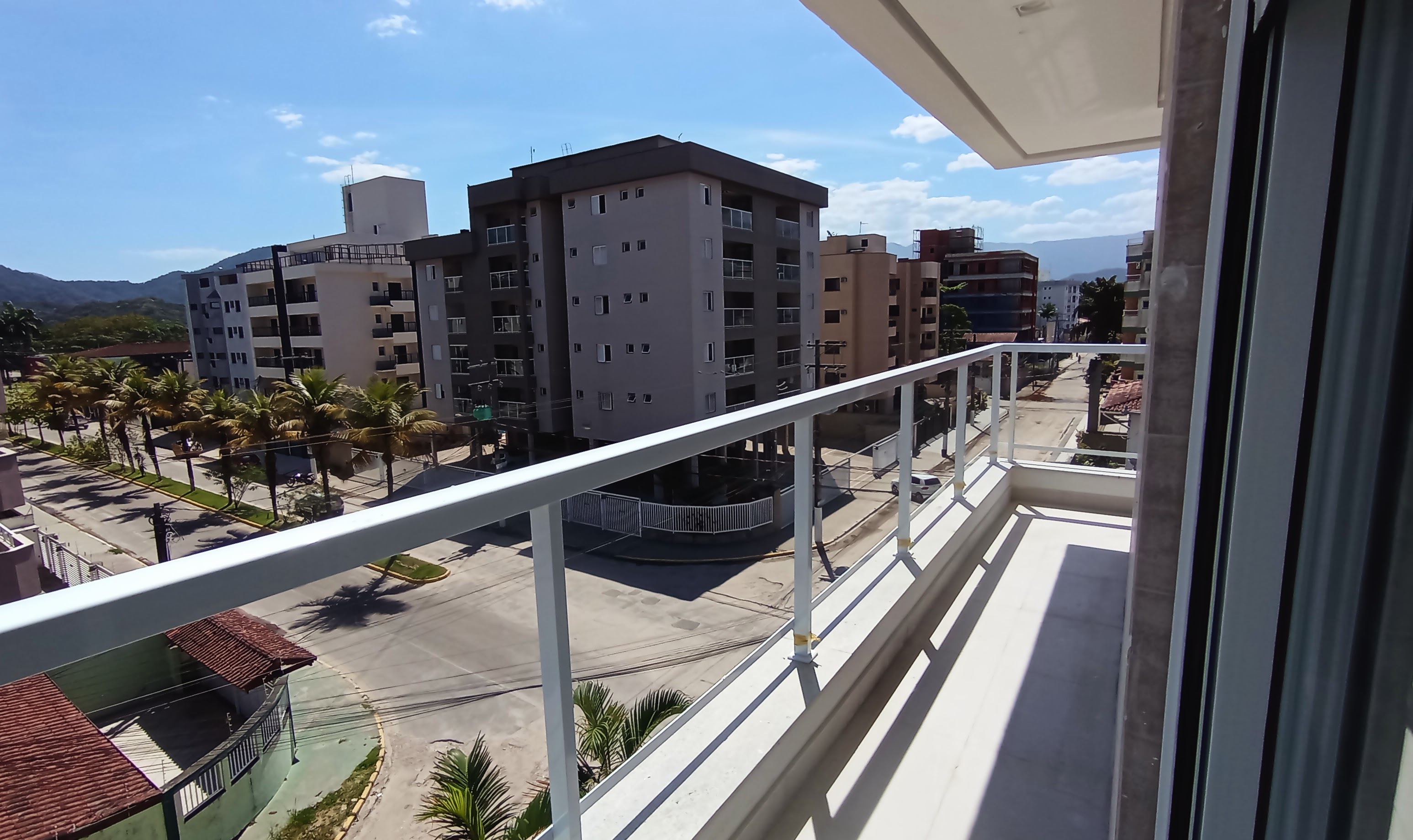 Apartamento à venda com 3 dormitórios, 98 m² no Condomínio Porto Gaia em Ubatuba/SP.