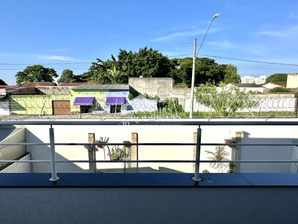 Casa mobiliada para locação no Condomínio Campos do Conde I em Tremembé/SP. 