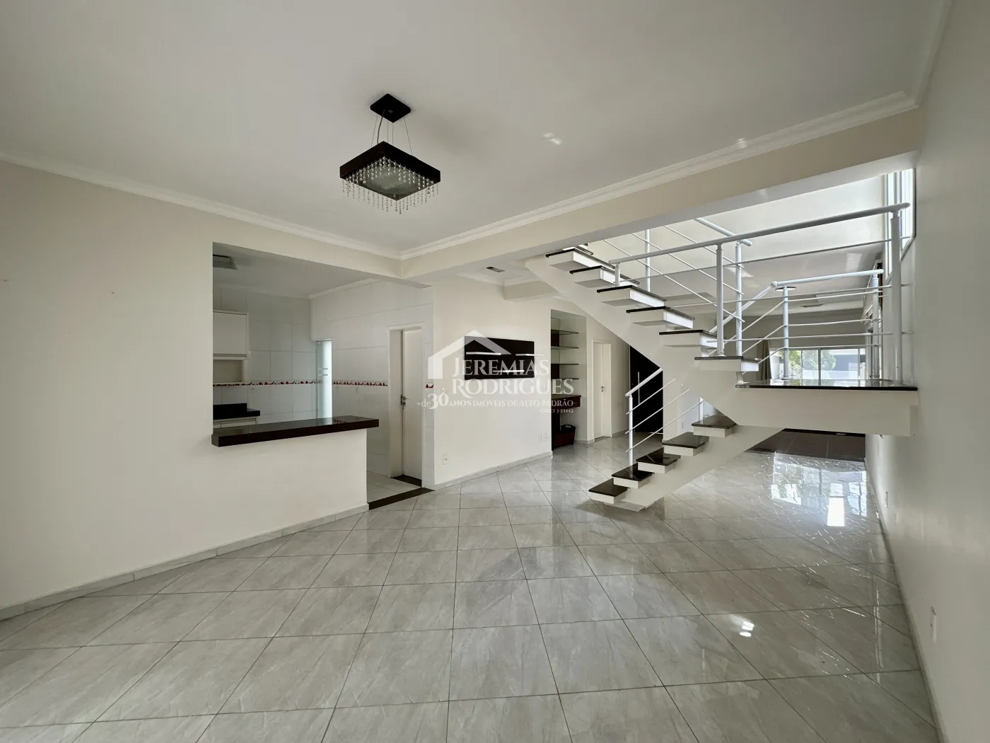 Casa para venda e locação com 4 suítes no Condomínio Campos do Conde II em Tremembé/SP