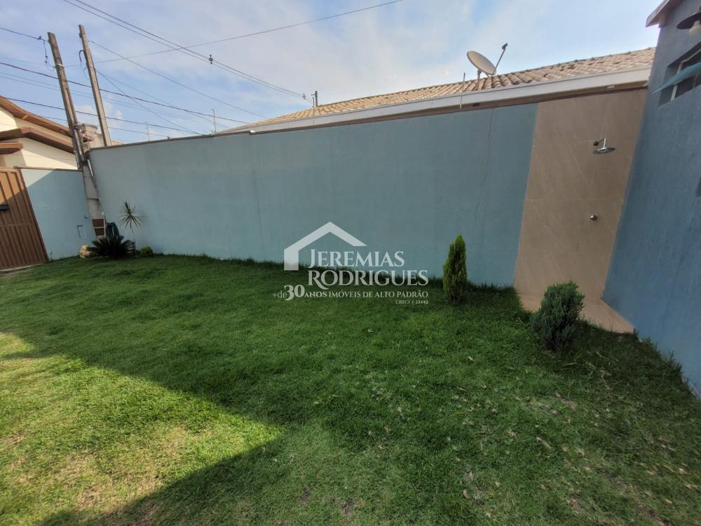 Casa térrea com 3 dormitórios - Jardim Santa Cruz - Taubaté/SP