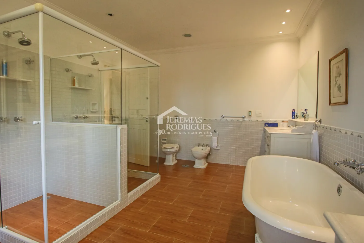 Sobrado com 6 suítes, 615 m² - Vila Inglesa - Campos do Jordão/SP.