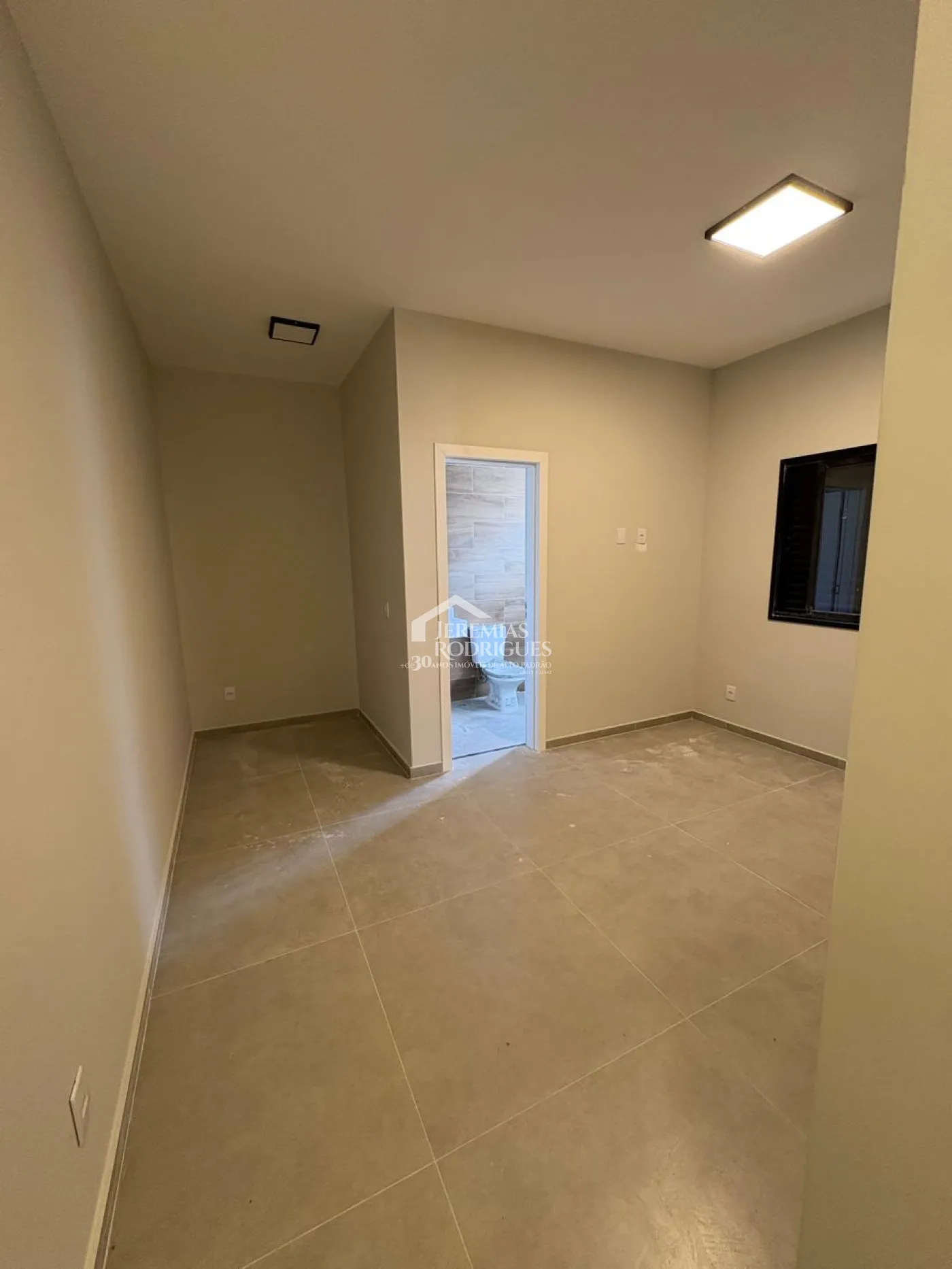 Casa com 3 dormitórios, 151 m² - Condomínio Pérola do Vale - Tremembé/SP.