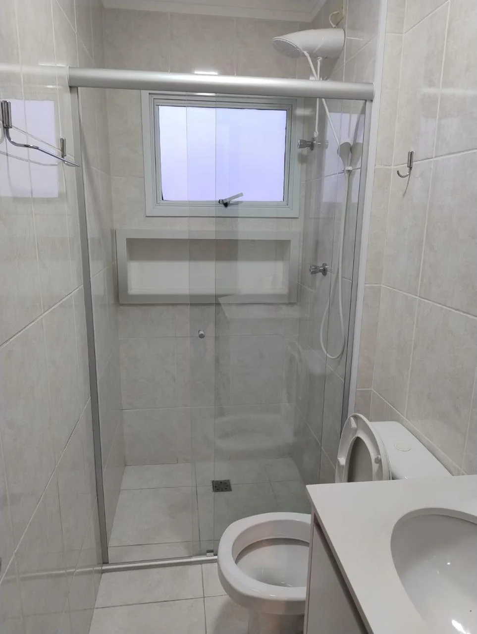 Apartamento com 2 dormitórios, 74 m²  para locação no Condomínio Litani em Taubaté/SP.