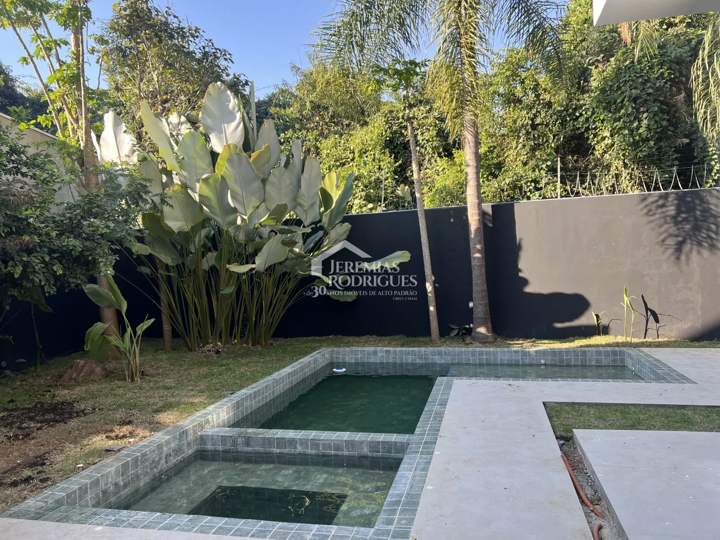 Casa com 4 suítes, 320 m² - Condomínio Taubaté Village - Taubaté/SP.