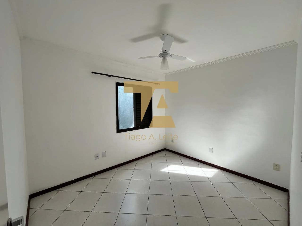 Apartamento à Venda no Centro de Pindamonhangaba – 2 Quartos (1 Suíte) e Móveis Planejados