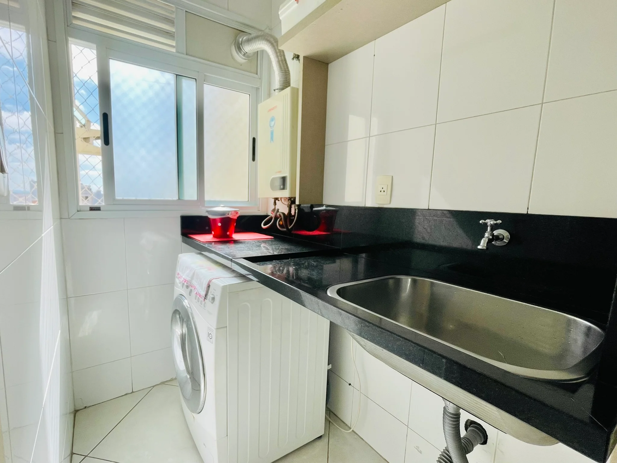 Cobertura duplex à venda no Edifício San Paolo em Taubaté/SP. 