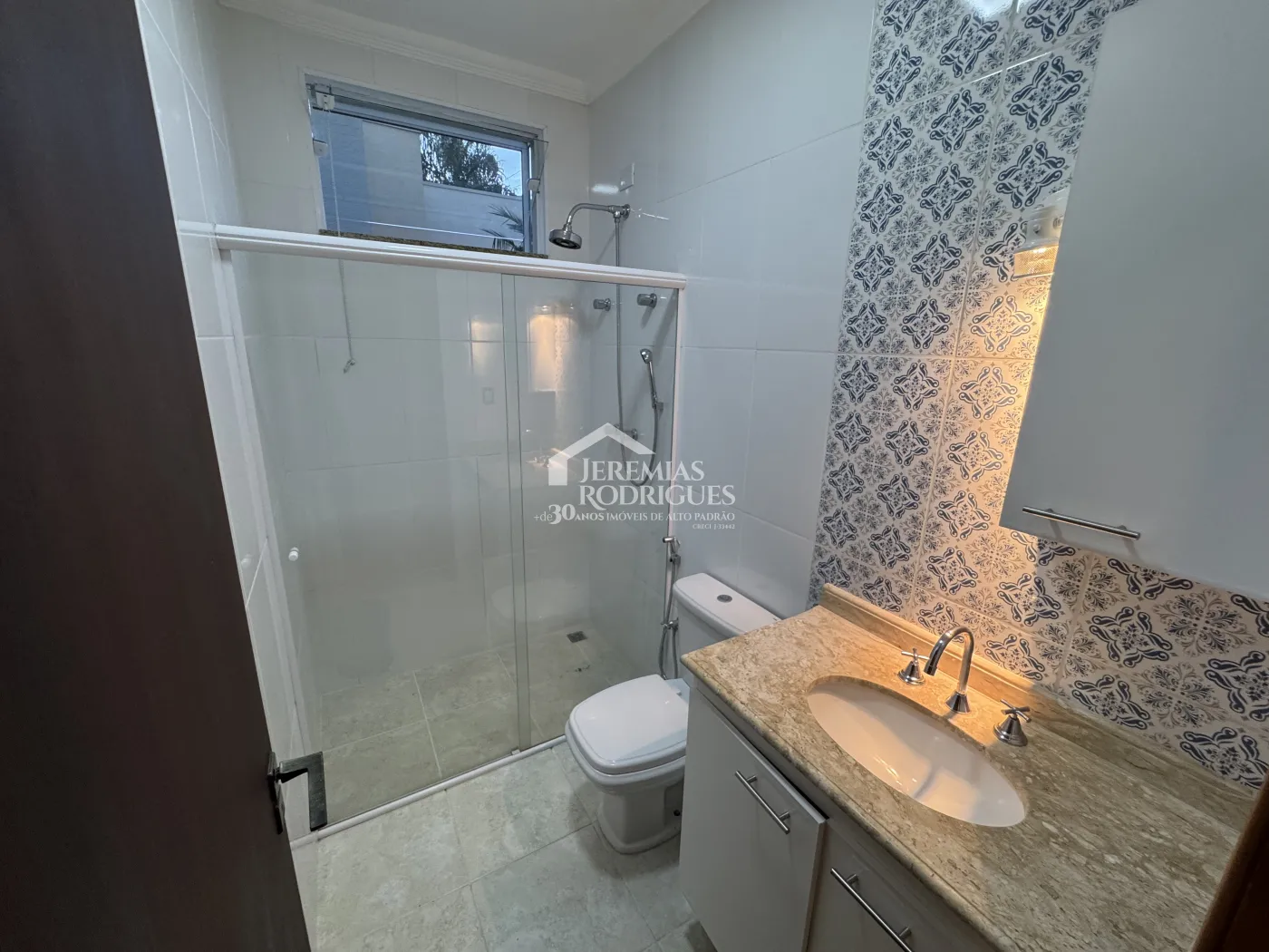 Casa para venda com 3 dormitórios no Condomínio Campos do Conde II Chamboard em Tremembé/SP