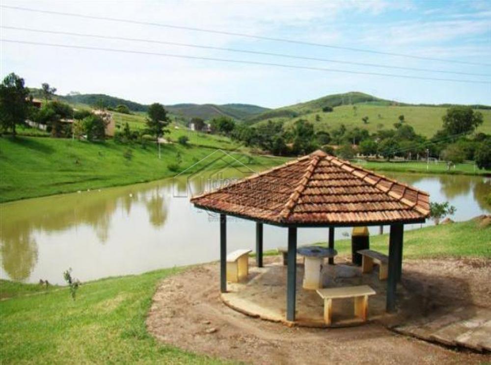 Casa à venda por R$ 1.050.000,00 - Pindamonhangaba/SP