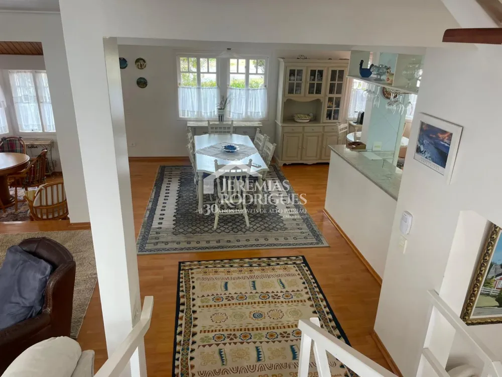 Casa com 6 dormitórios, 362 m² - Condomínio Iporanga, em Campos do Jordão/SP.