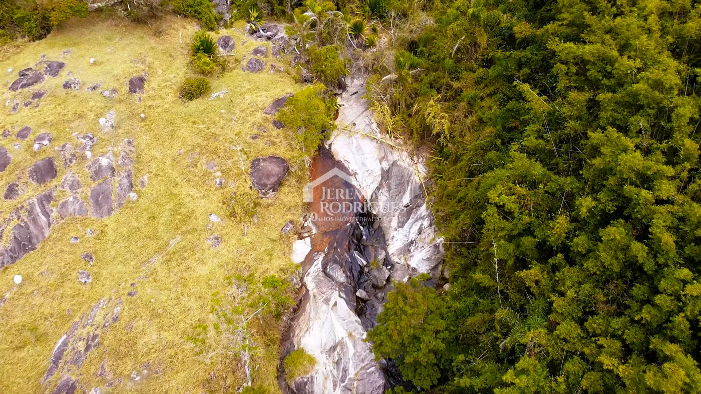 Fazenda à venda com 2.544 hectares em Santa Branca/SP.