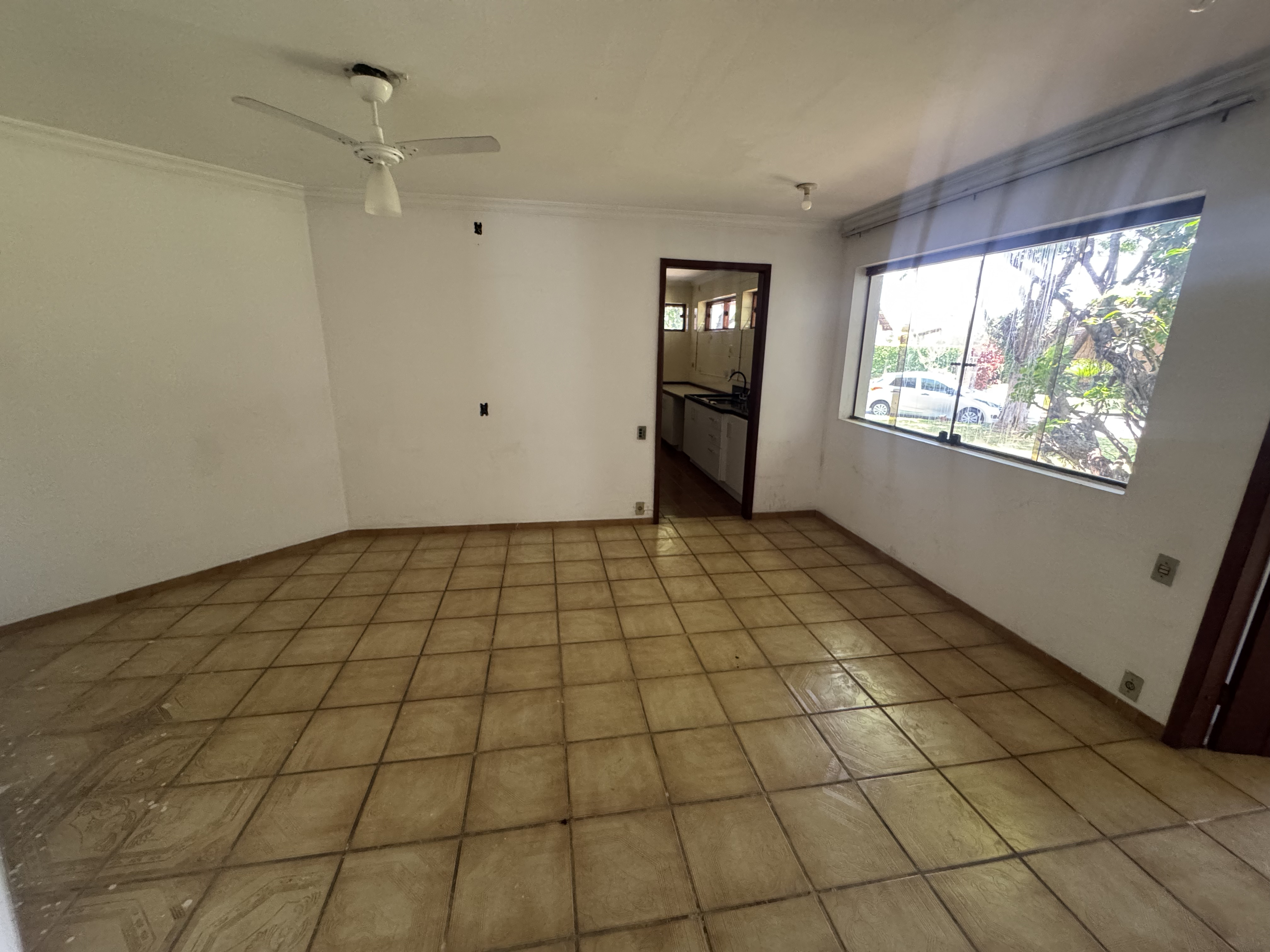 Casa à venda com 5 dormitórios no Condomínio Village Paineiras em Pindamonhangaba/SP.