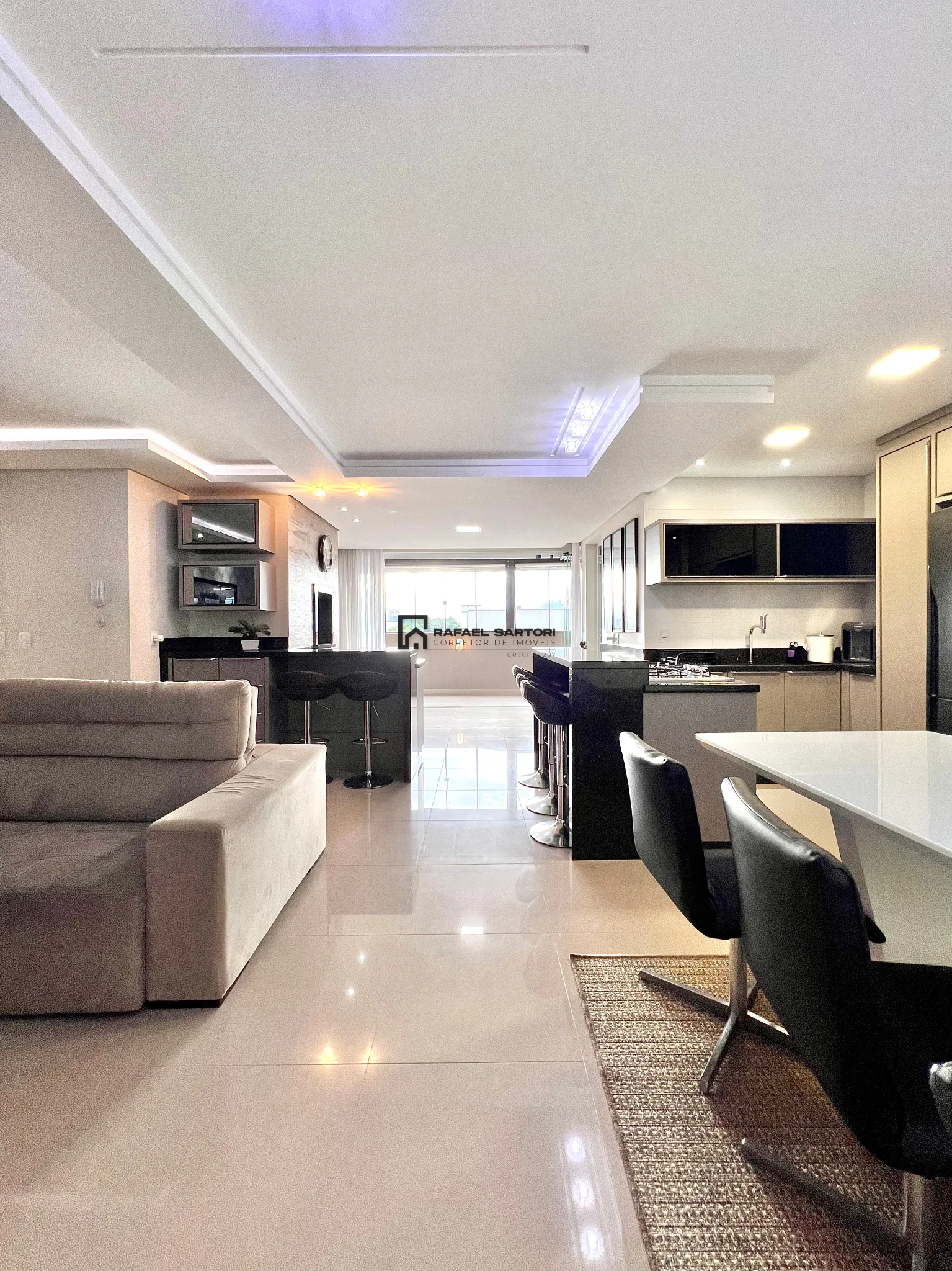 APARTAMENTO AMPLO NO CENTRO DE GUARAMIRIM — foto 7