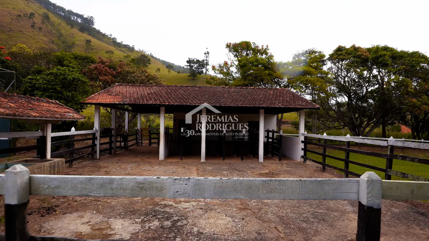Fazenda à venda com 2.544 hectares em Santa Branca/SP.