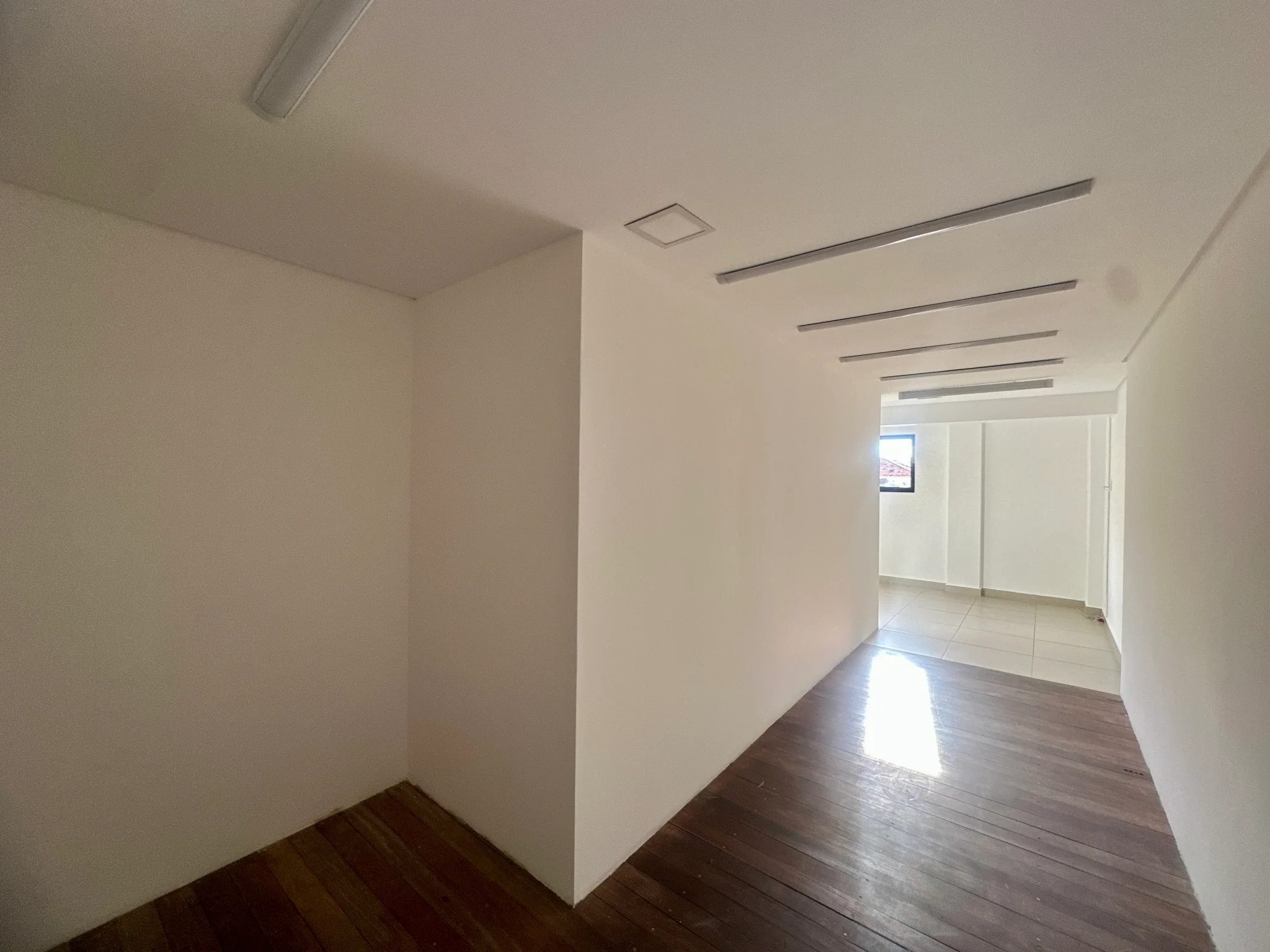 Ponto Comercial disponível para locação no Edifício Office Way em Taubaté/SP