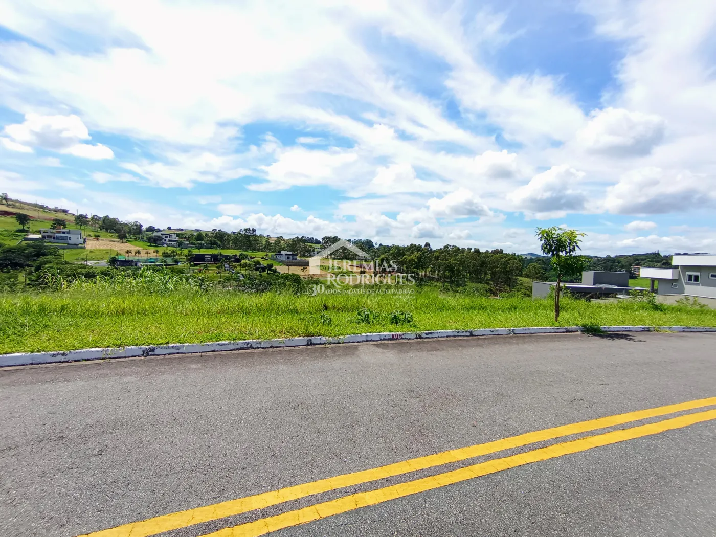 Terreno para venda  com 574m² no Condomínio Campos do Conde Taubaté em Taubaté/SP