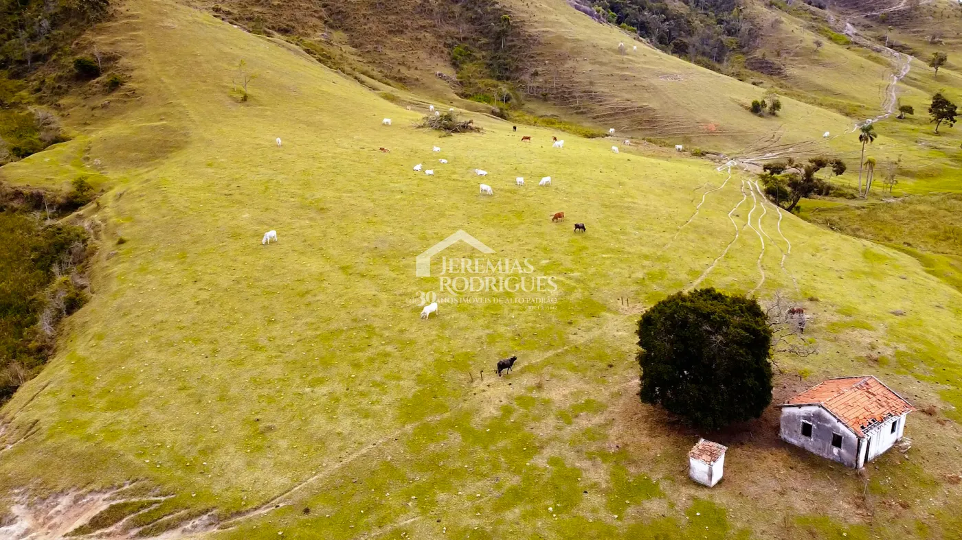 Fazenda à venda com 2.544 hectares em Santa Branca/SP.
