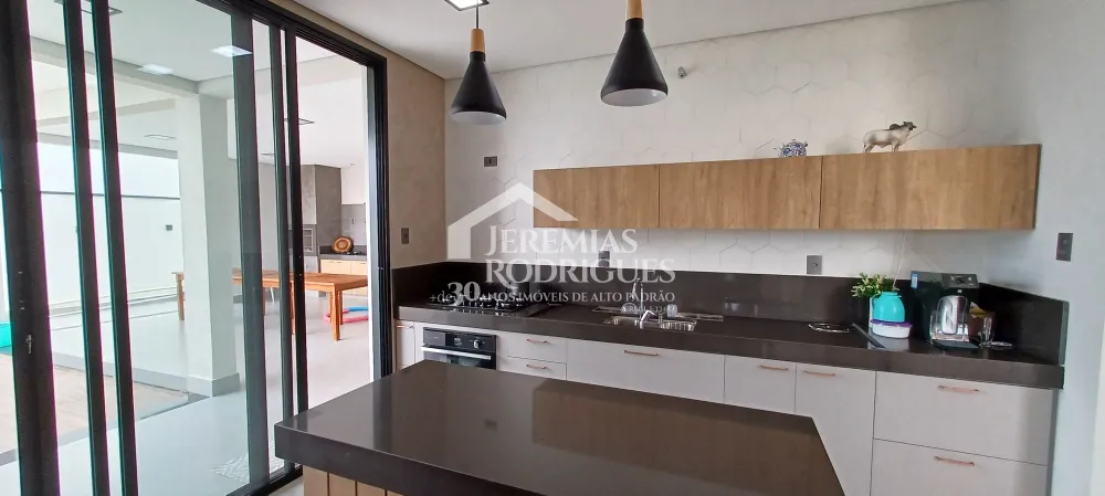 Casa com 3 suítes para venda e locação, com 245 m² no Condomínio Village Splendore em Pindamonhangaba/SP