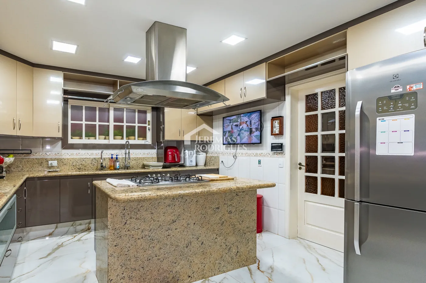 Casa com 5 suítes, 950 m² - Alto do Capivari - Campos do Jordão/SP