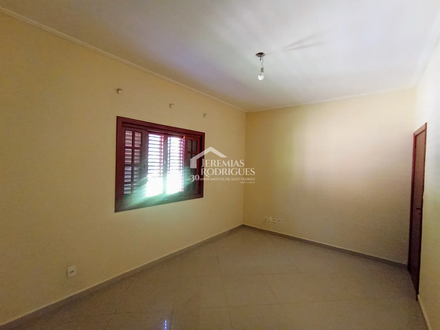 Chácara para locação com 4 dormitórios no bairro Jardim Carlota em Moreira Cesar/SP