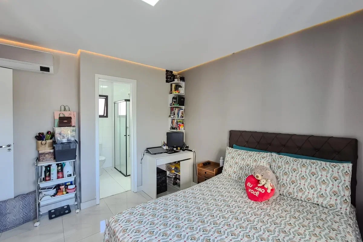 Oportunidade no Centro de SBC: Apartamento Moderno de 74m², 2 Suítes, Varanda Gourmet e 2 Vagas Livres – Abaixo do Valor de Avaliação!