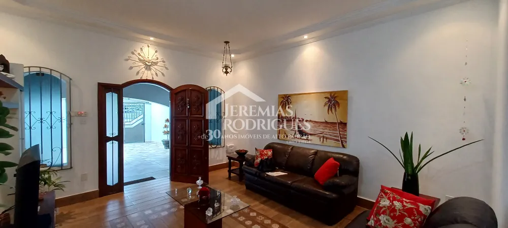 Casa com 3 dormitórios, 233 m² - Santana - Pindamonhangaba/SP