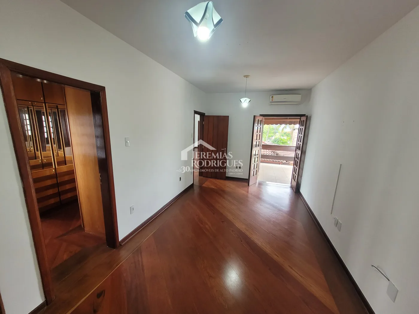 Casa com 4 dormitórios, 330 m² - Condomínio Village Paineiras- Pindamonhangaba/SP.