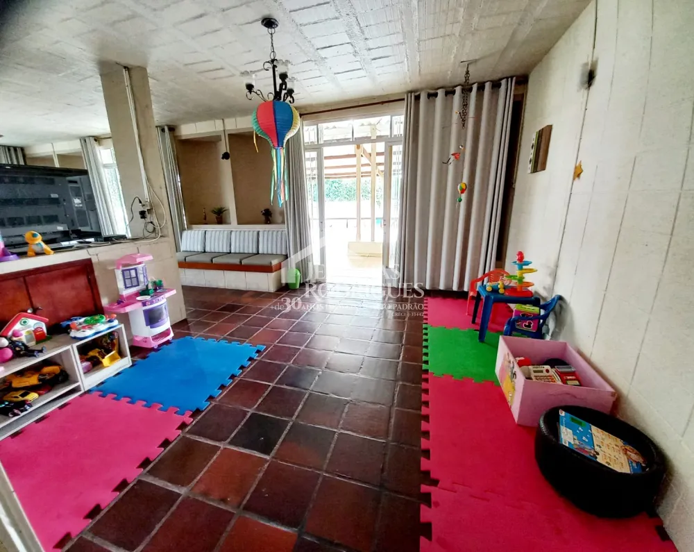 Chácara com 4 quartos, 5.580 m², à venda em Pindamonhangaba/SP