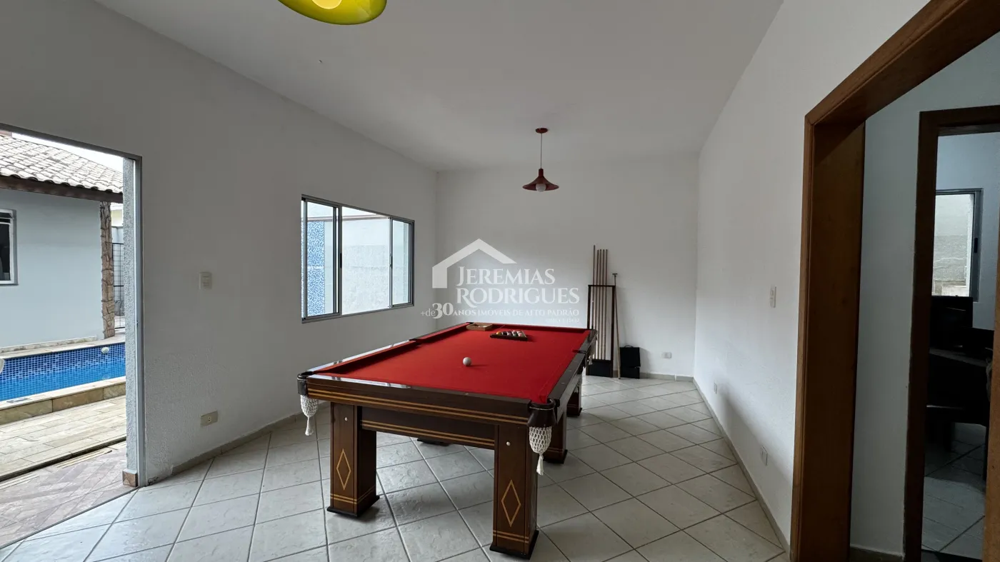 Casa à venda com 5 dormitórios no Condomínio Real Ville em Pindamonhangaba/SP