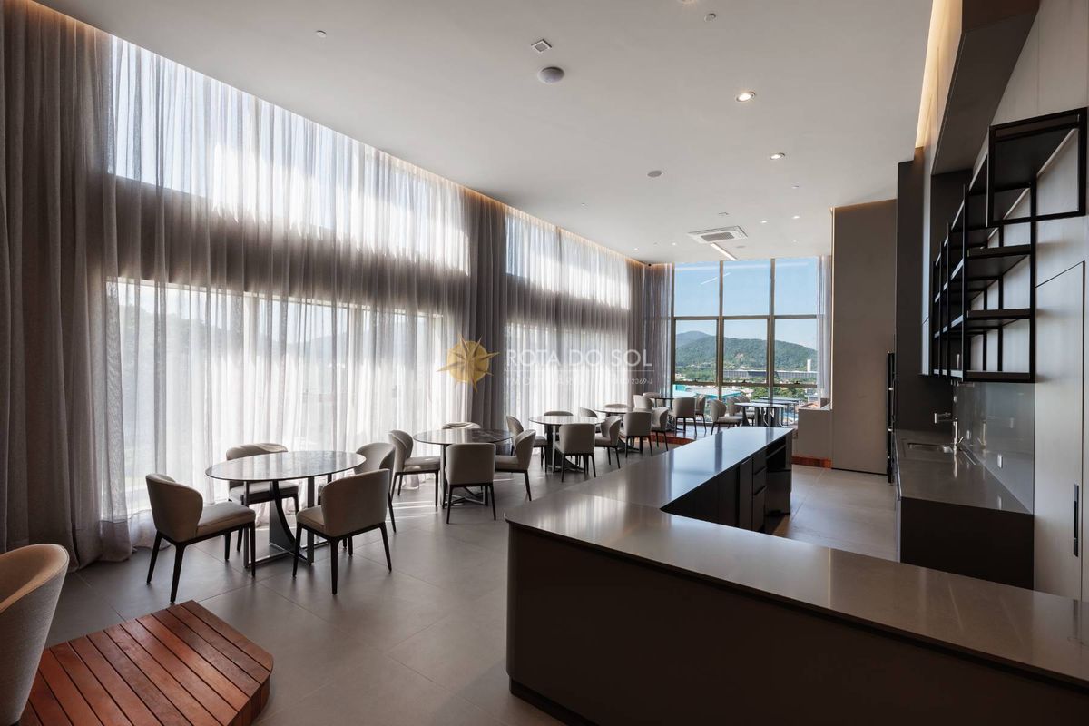 Yachthouse Apartamento Alto Padrão 4 Suítes no Centro de Balneário Camboriú SC