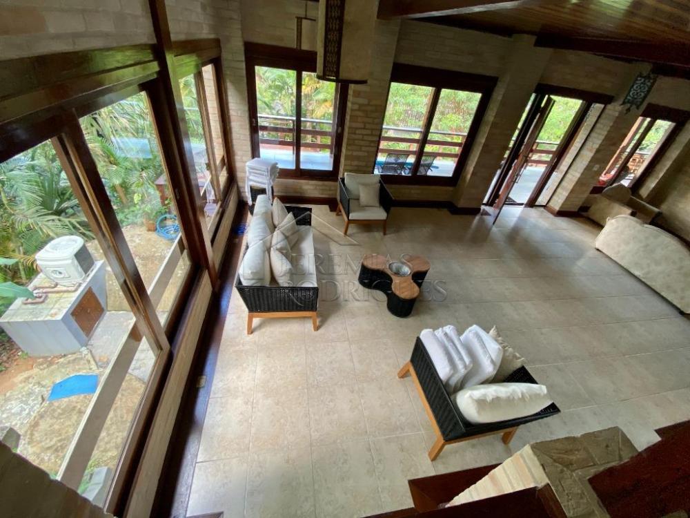 Casa à venda no Condomínio Domingas Dias em Ubatuba/SP.