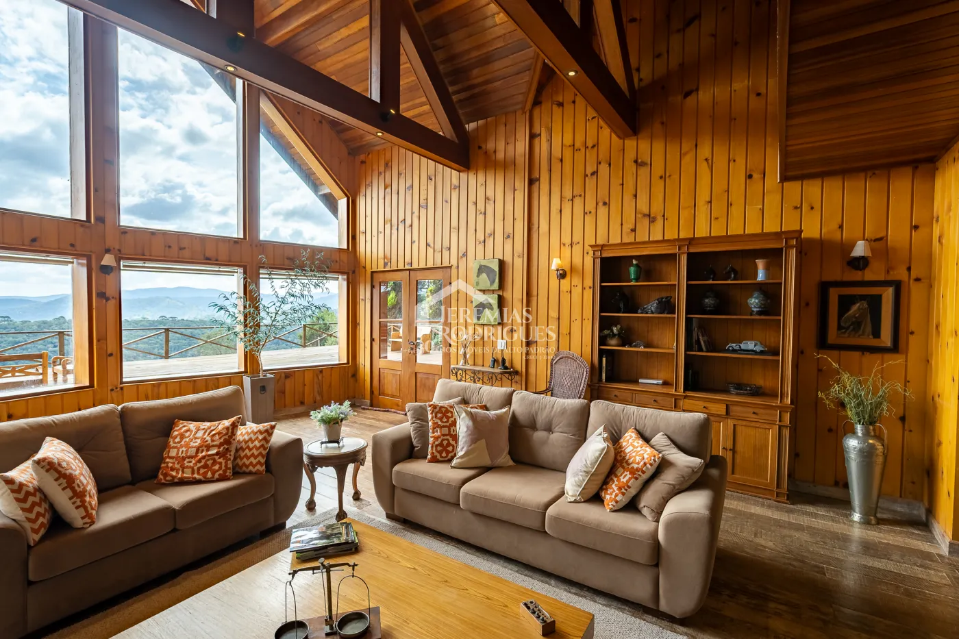 Fazenda com 2.904.000 m² - Sapucaí-Mirim - MG