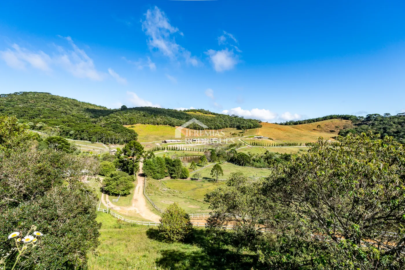 Fazenda com 2.904.000 m² - Sapucaí-Mirim - MG