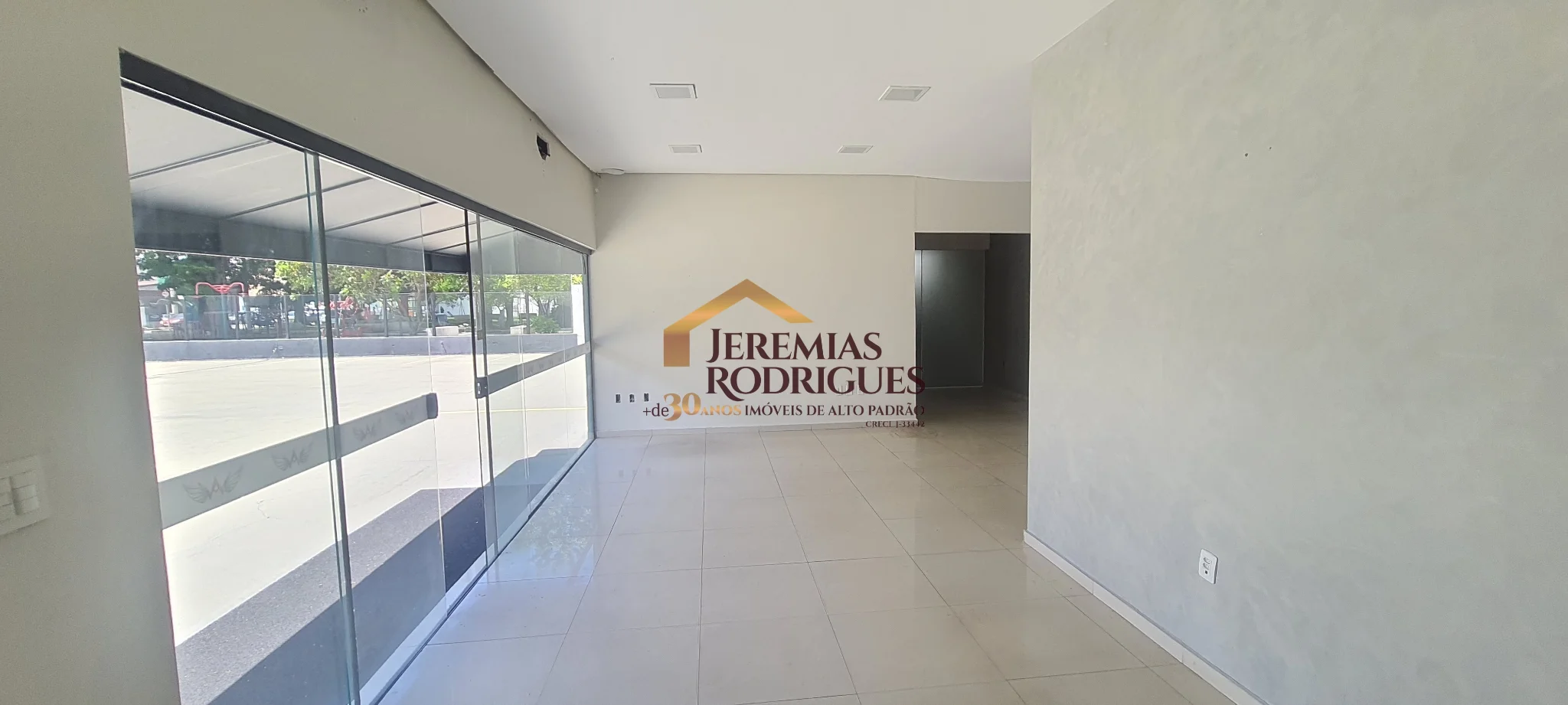 Ponto Comercial para locação e venda na Avenida Itália bairro Independência em Taubaté/SP. - foto 6