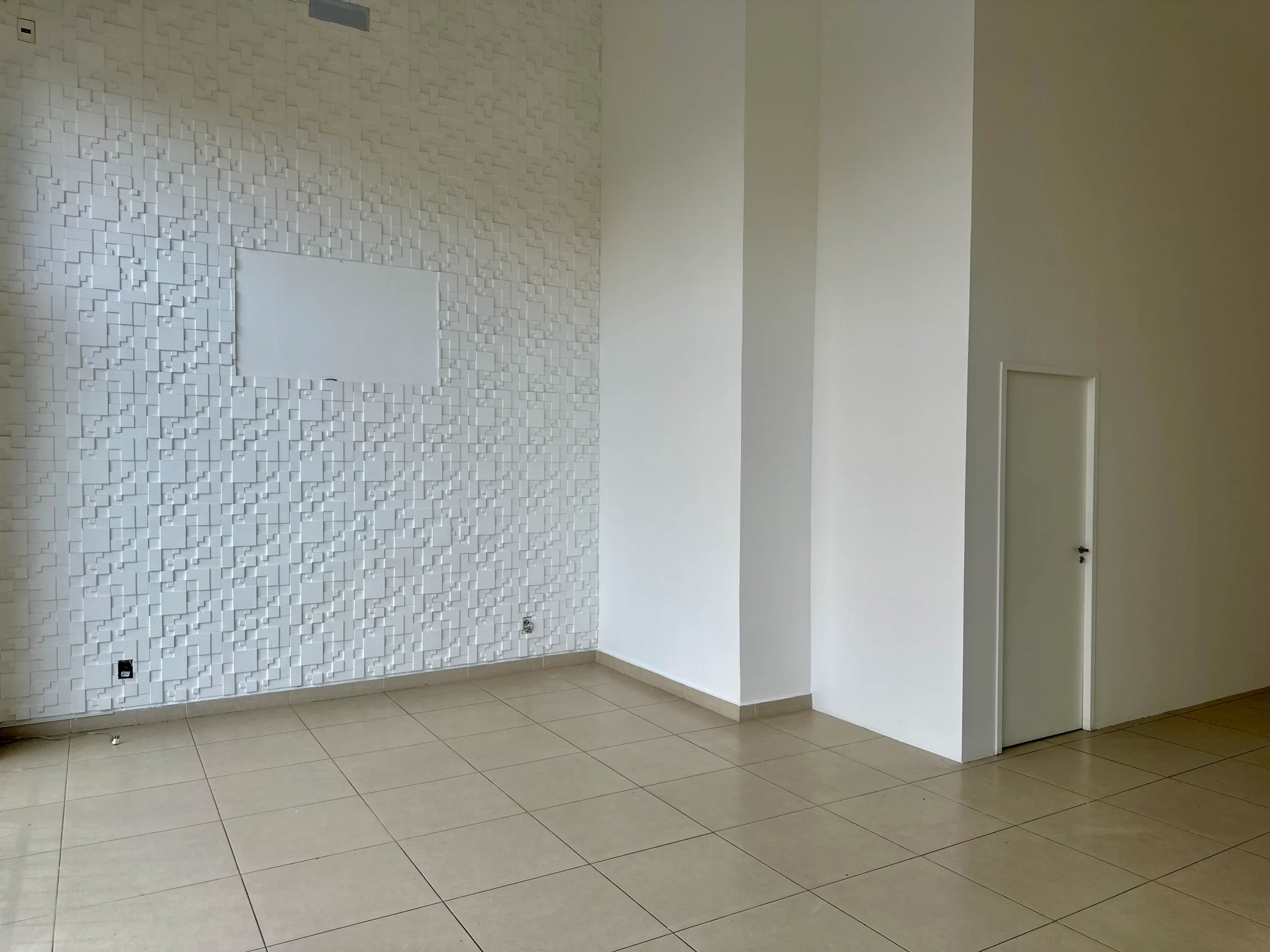 Ponto Comercial disponível para locação no Edifício Office Way em Taubaté/SP