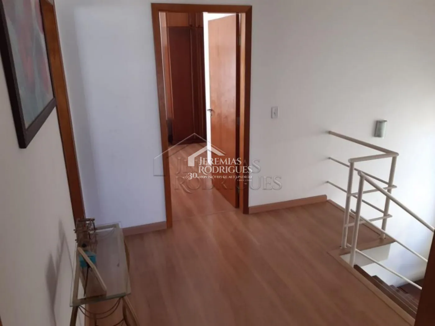 Casa à venda com 3 dormitórios no Condomínio Jatobá em Tremembé/SP.