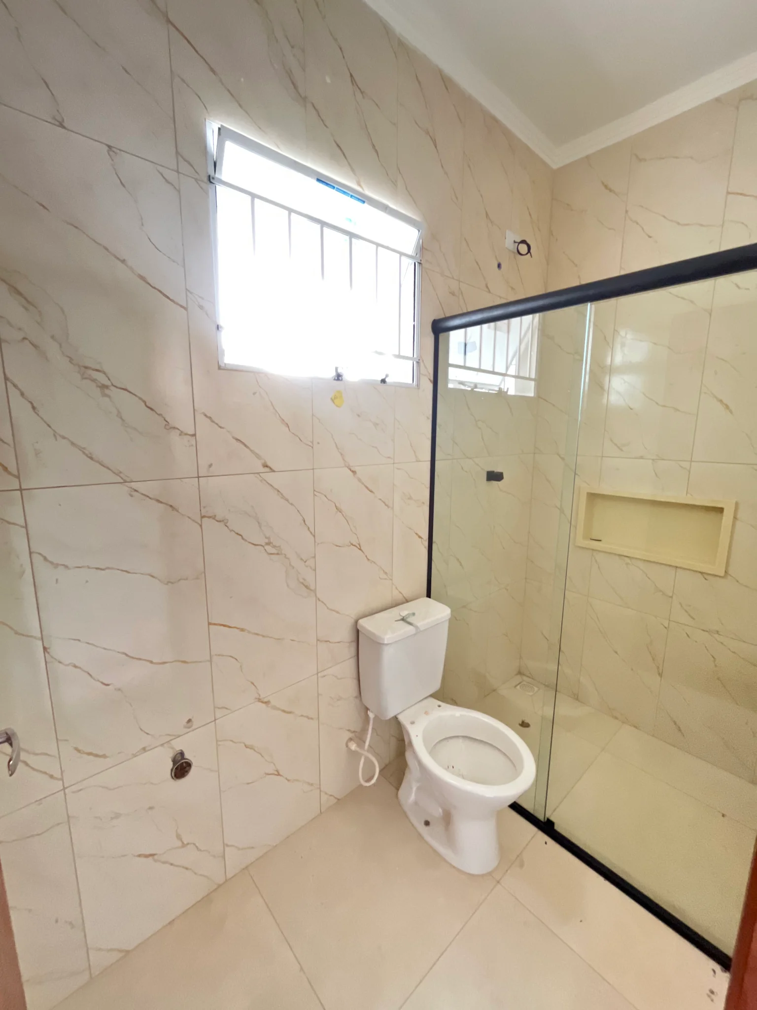 Casa à venda no Portal dos Eucaliptos em Pindamonhangaba com suíte
