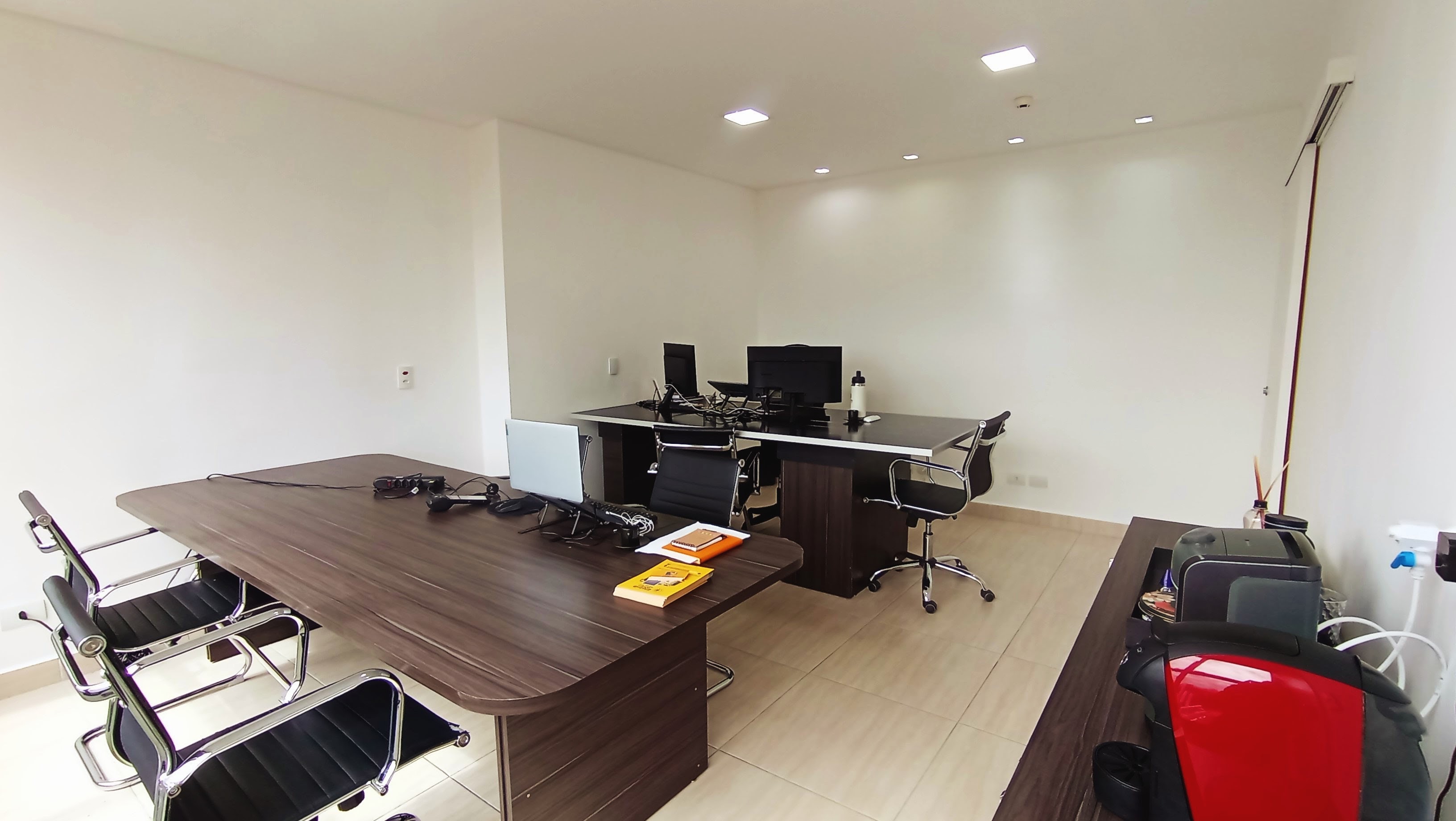 Sala comercial para venda com 38 m² no Edifício The One Office Tower em Taubaté/SP.