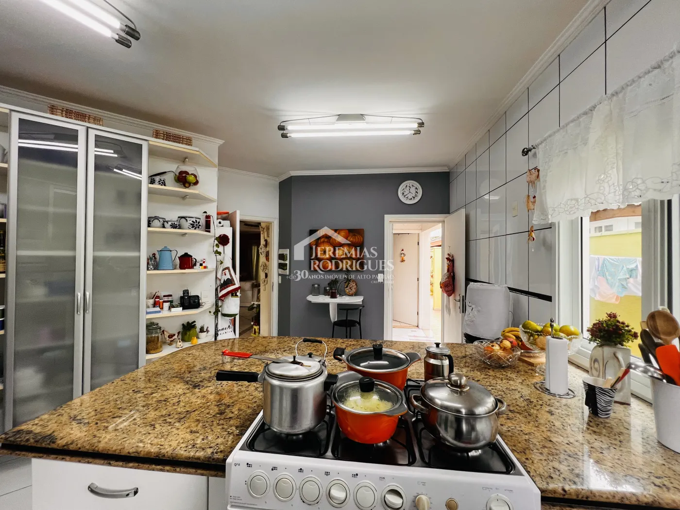 Casa com 4 dormitórios, 305 m² - Condomínio Taubaté Village - Taubaté/SP.